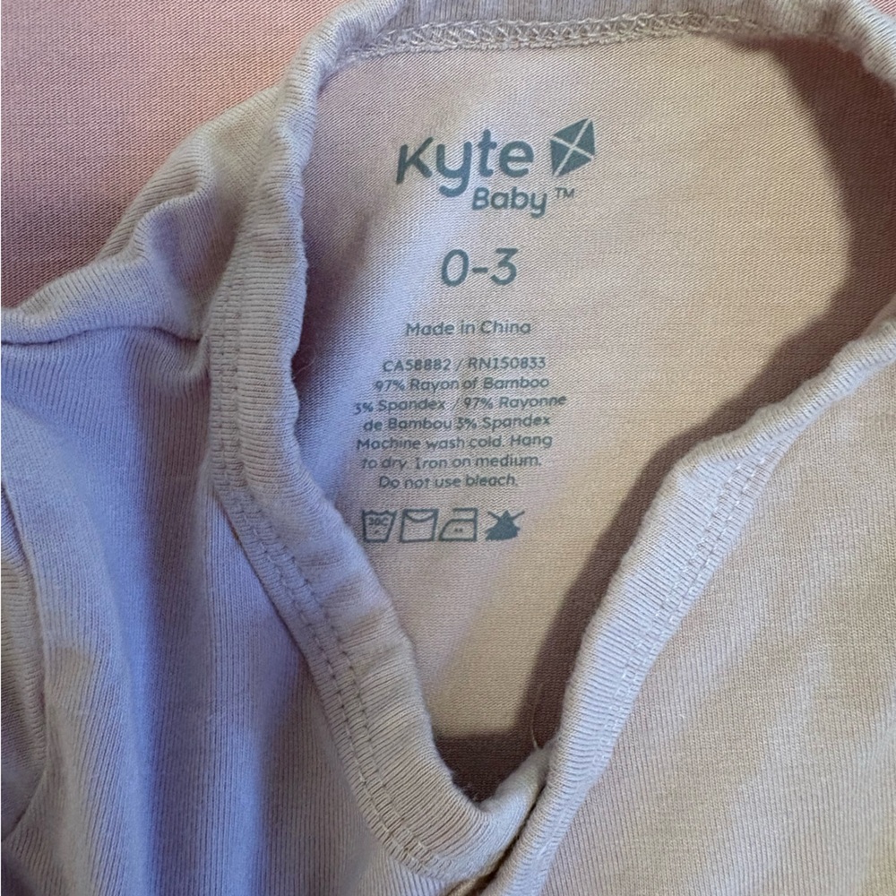 Kyte BABY Light Pink Bundler - Picture 3 of 3